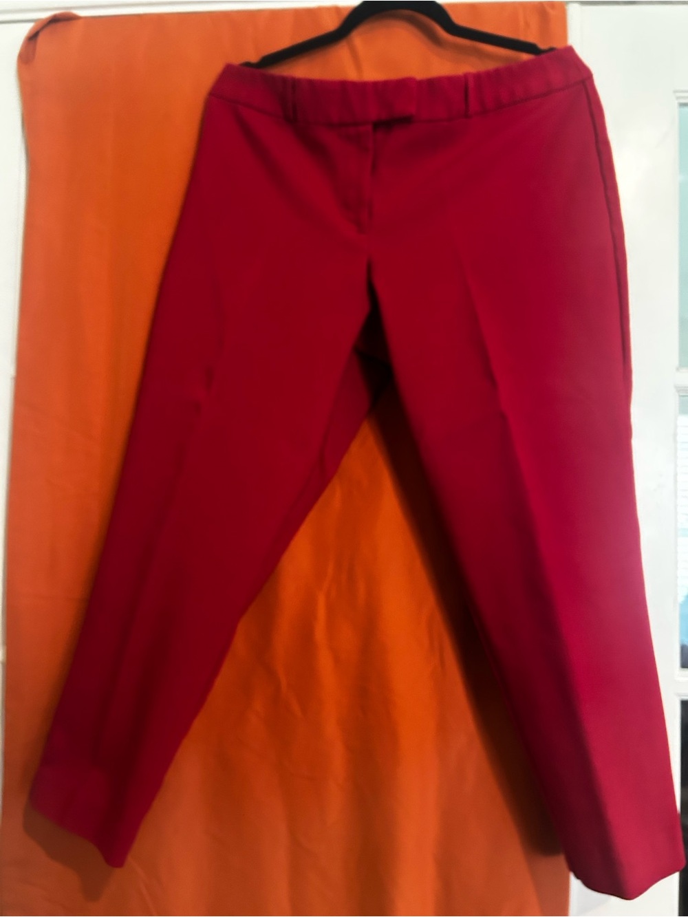 Women's Red Stretch Capri Pants